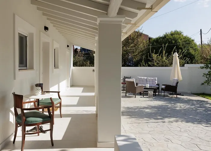 Walnut House - Peaceful Private Garden
