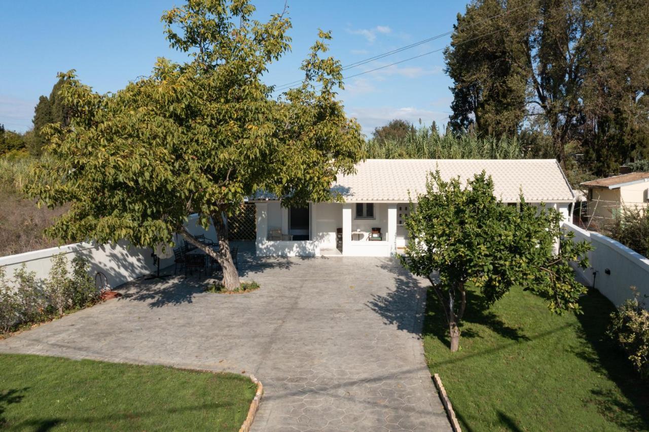 Villa Walnut House - Peaceful Private Garden Alepou